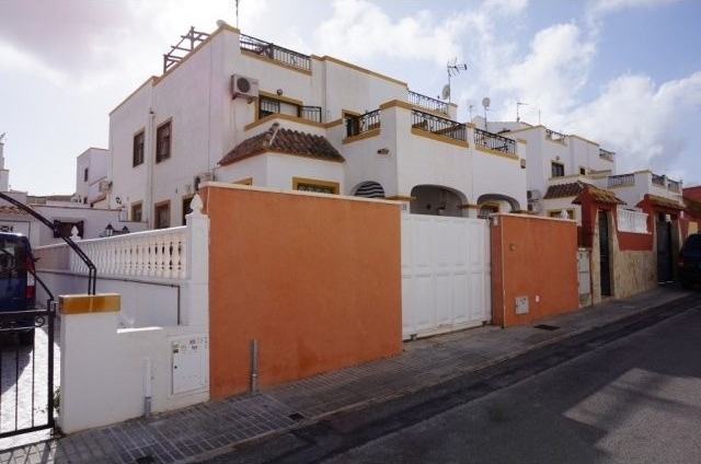 3 Bedrooms - Townhouse - Alicante - For..