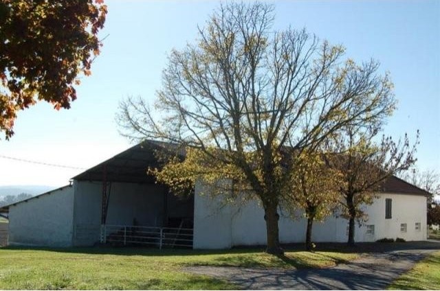 5 bedroom House For Sale: 16390 CHARENTE - 2