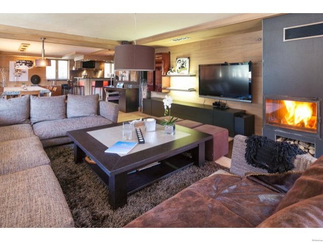 Beautiful 6 bedroom apartment, recently..