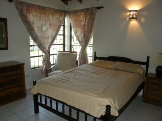 2 bedroom Property For Sale: Newton Apt..