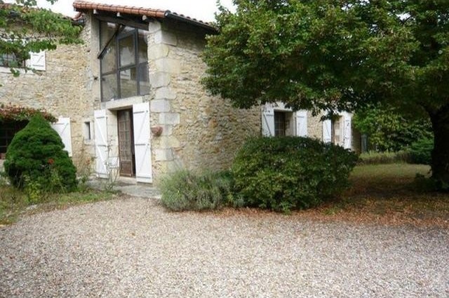 4 bedroom Longere For Sale: 86000 12 KM.. - 2