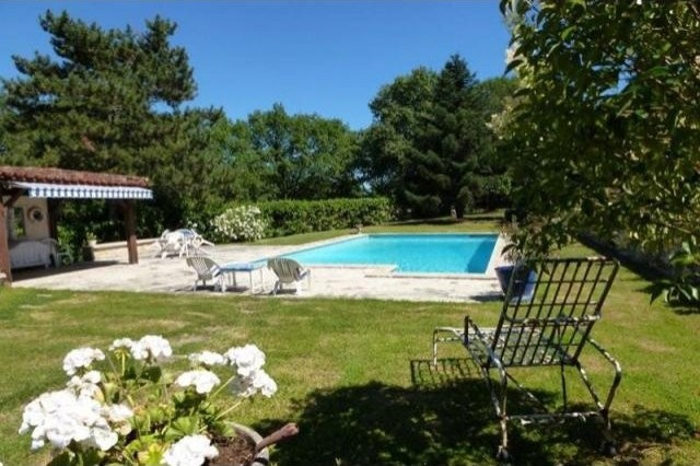 6 bedroom Castle For Sale: 47270.. - 2