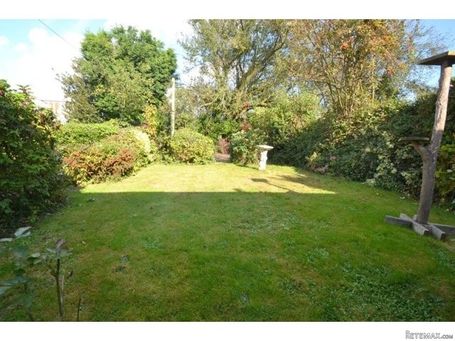2 bedroom bungalow in Minster On Sea..