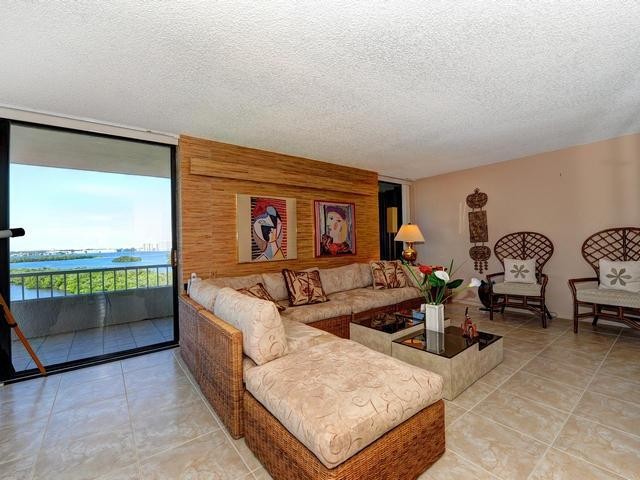 2 bedroom Residence For Sale: Singer.. - 2