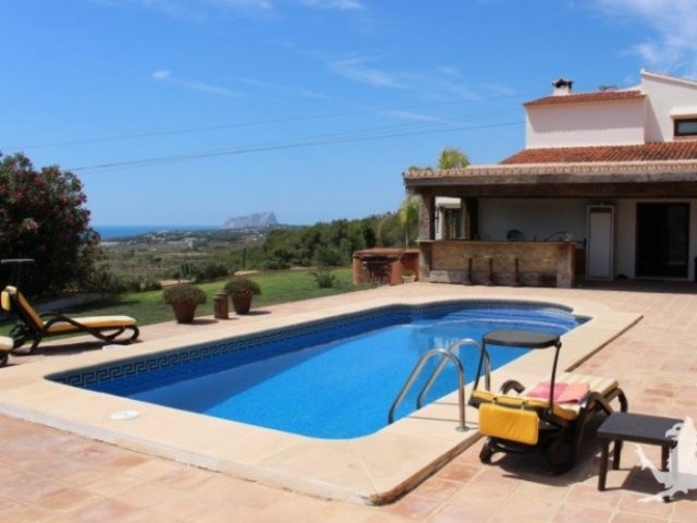 A Fabulous And Tastefully Refurbished..