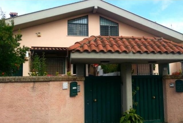 3 Bedrooms - Villa - For Sale