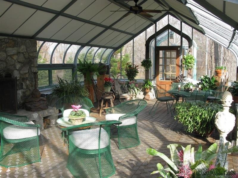 Flat For Sale: 17 Mandalay Drive.. - 2