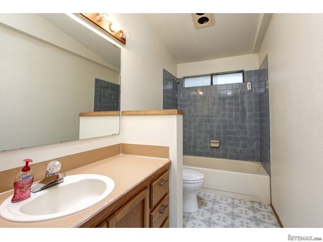 Duplex meuble parmi 12 autres petites.. - 2