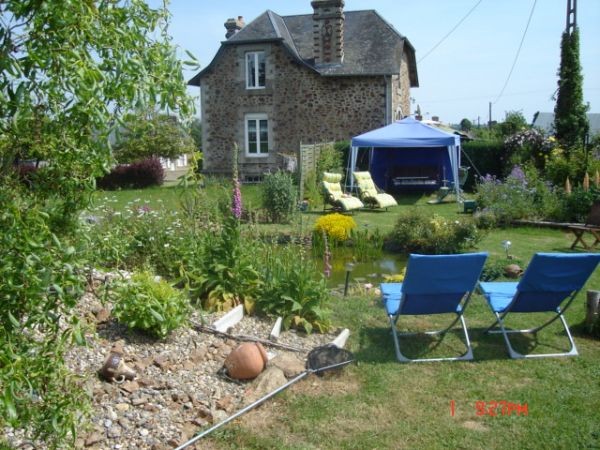 House with Guest Gite Building - 2