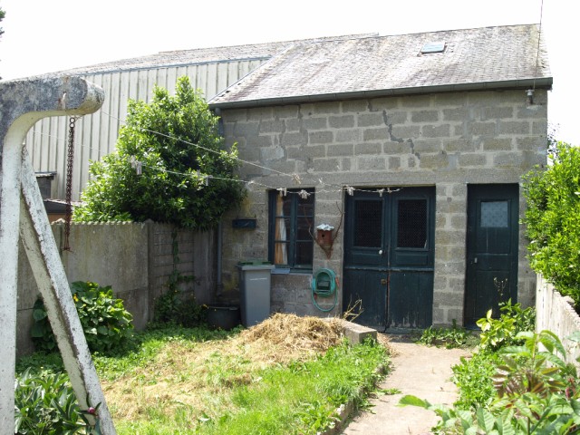 Nice Neat Property in Neat Village - 2