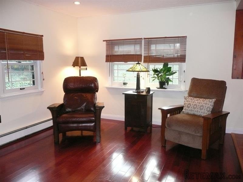 2 bedroom House For Sale: 42 Grandview.. - 2