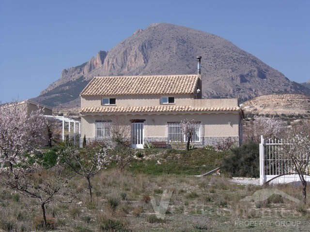 Ref: 1323 - Cortijo/Finca for Sale in.. - 2