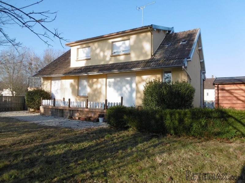 Traditional House with Nice Garden