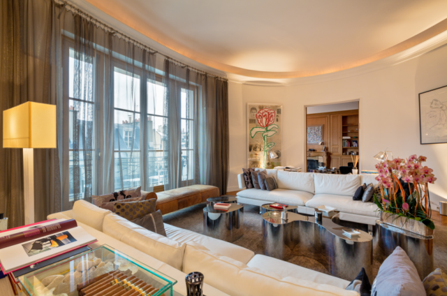 A 5 bed Penthouse apartment of 375m2.. - 2