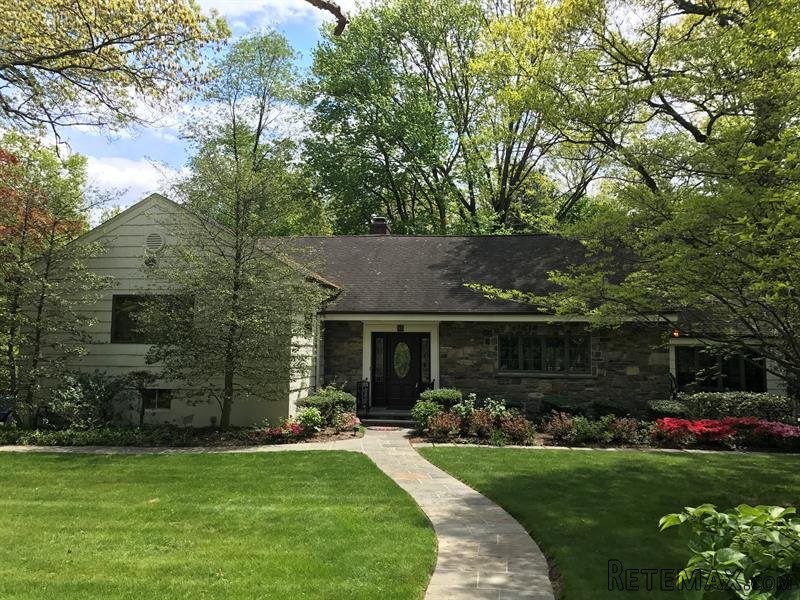 4 bedroom House For Sale: 87 Griffen..