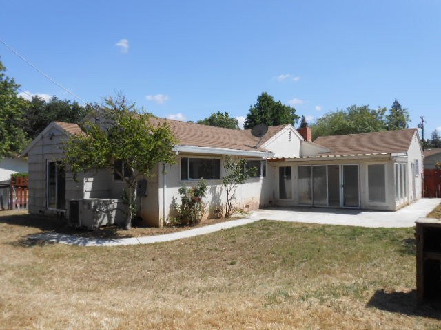 8969 Fashion Dr Sacramento, CA, 95826..
