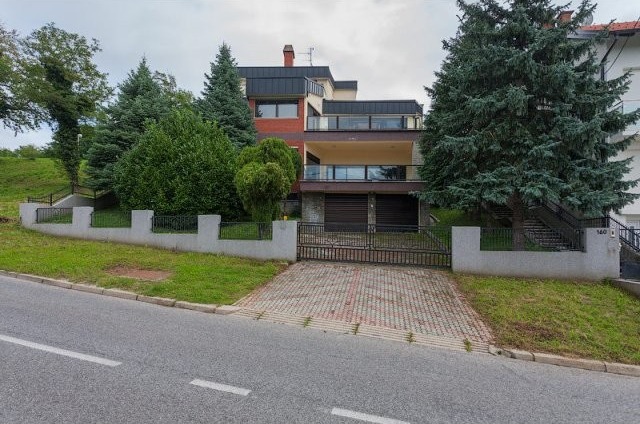 3 bedroom Apartment For Sale: Kozarceva.. - 2