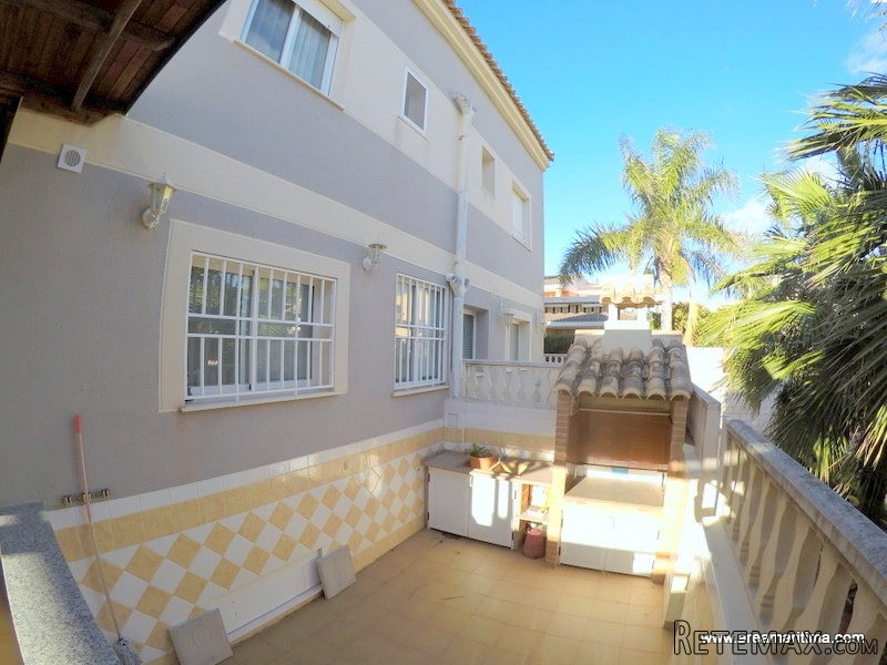 Attached house for sale, 60 meters far.. - 2