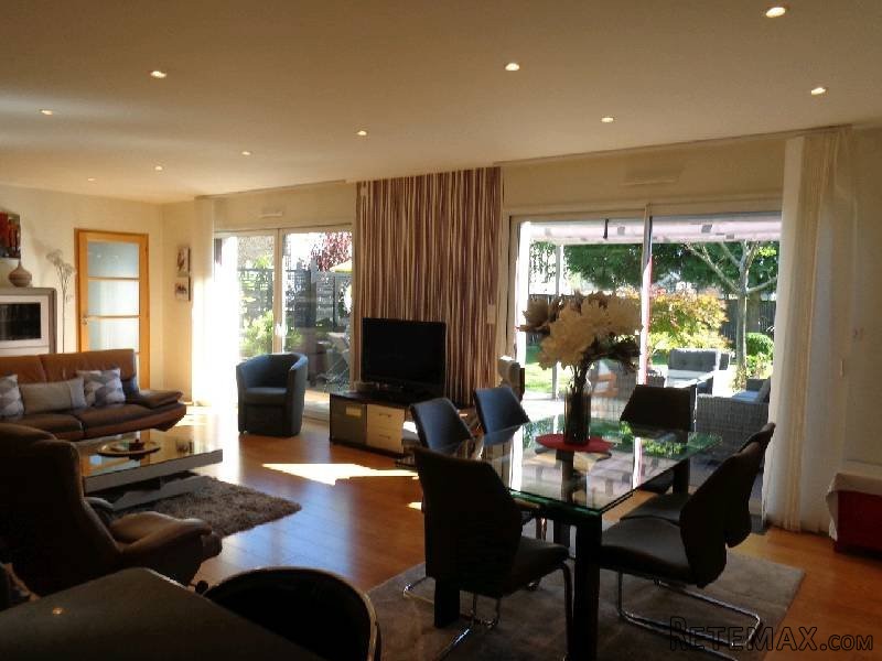 Three Bedroom House For Sale - 2