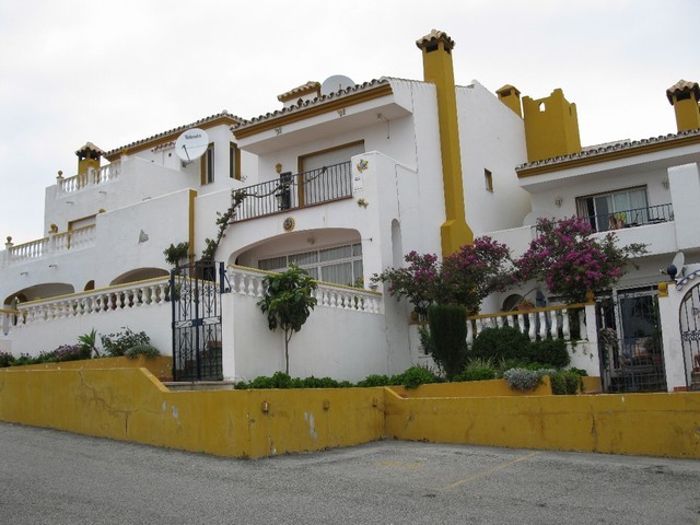 2 Bedrooms - Townhouse - Malaga - For..