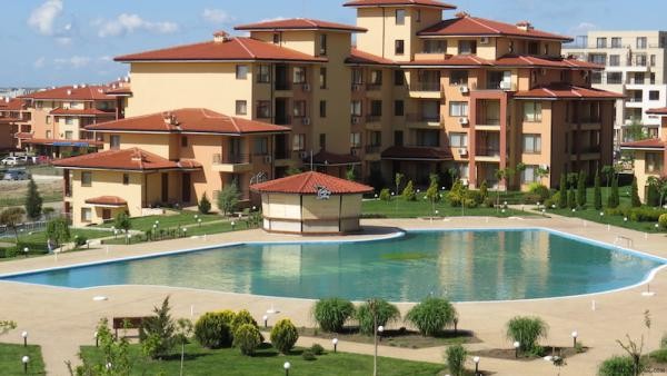 Lovely apartment in St. Vlas resort..