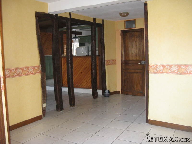 4 Bedroom Villa For Sale With Garden.. - 2