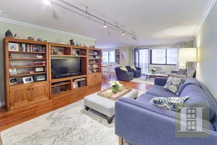 2 bedroom Apartment For Sale: 16 WEST..