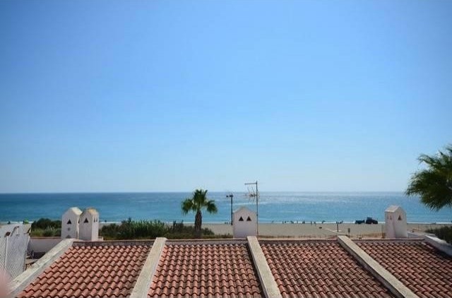 3 bedroom town house for sale