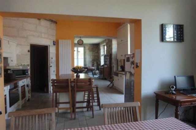 9 bedroom Character For Sale: 79000 AUX.. - 2