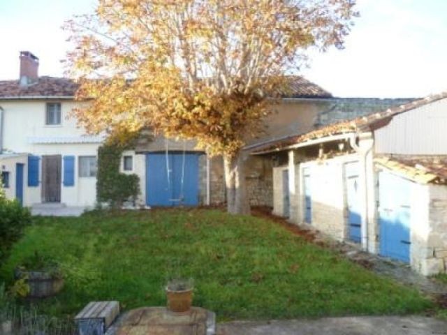 EC0267al 3 Bed Cottage, Barn, ¾ Acre..