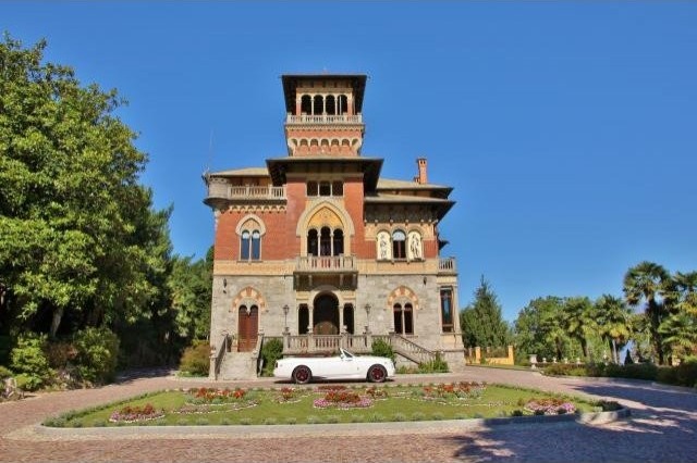 7 bedroom Castle For Sale: Stresa, IT