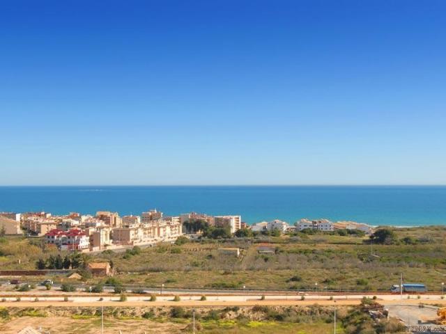 4 bedroom Villa For Sale: Sea View..