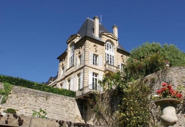 5 bedroom House For Sale: Paris, Paris..