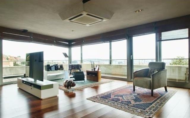 5 bedroom Detached House For Sale:.. - 2
