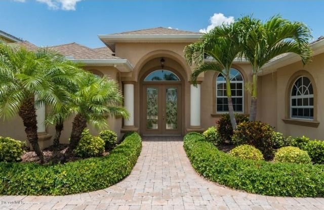 3270 Gatlin Rockledge, FL 32955 - 2
