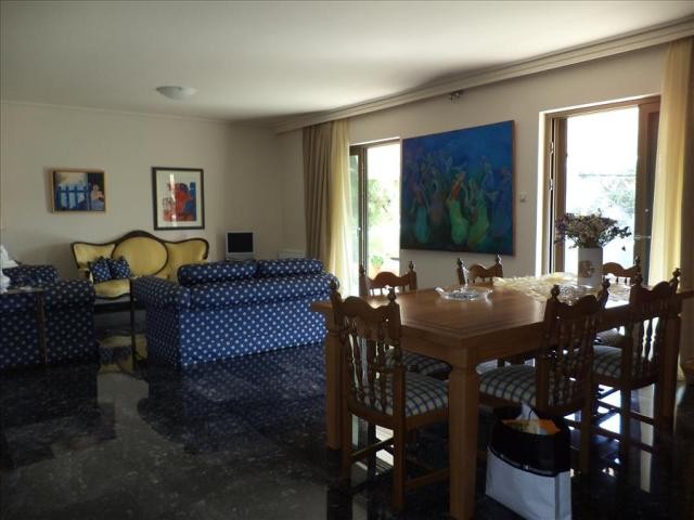 B178 - Floor apartment on the second..