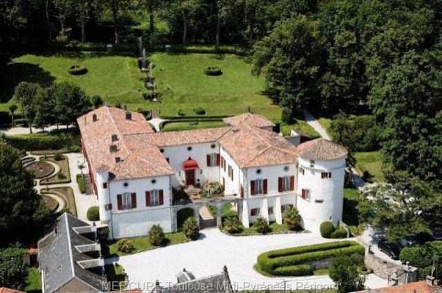 13 bedroom Castle For Sale: 81000 TARN