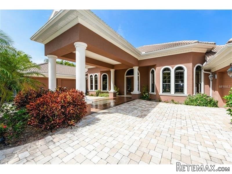 3 bedroom House For Sale: 412 Bayshore.. - 2
