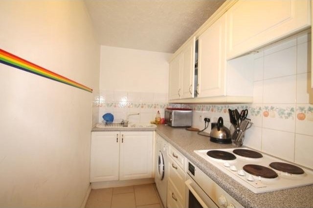 2 bed flat to rent - 2