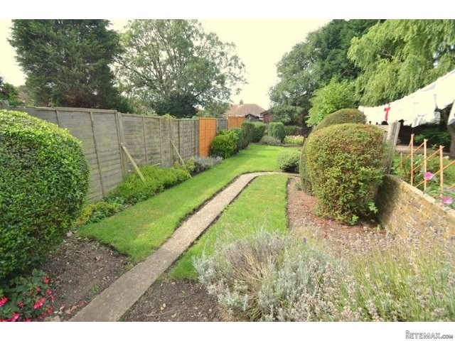 2 bedroom house in Minster On Sea..