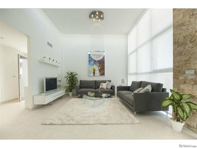 2 bedroom Villa For Sale: Detached..