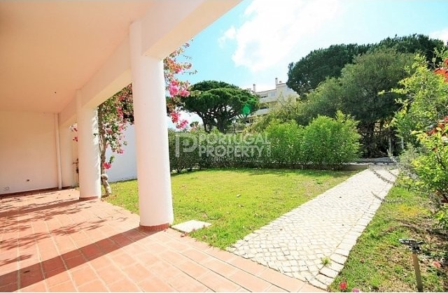 1+1 Bedroom Apartment in Vale do Lobo