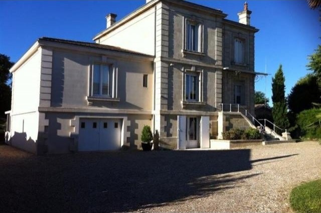 4 bedroom Town House For Sale: 33000.. - 2