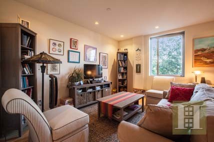 1 bedroom Apartment For Sale: 35..