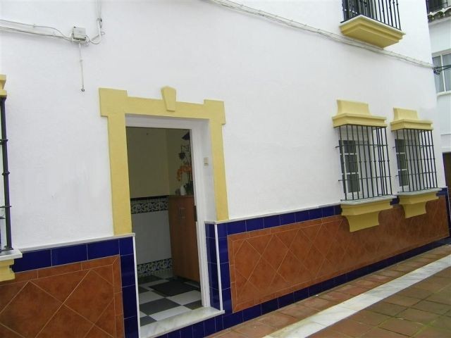 Town House - A very big townhouse..