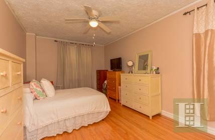 1 bedroom Apartment For Sale: 2160.. - 2