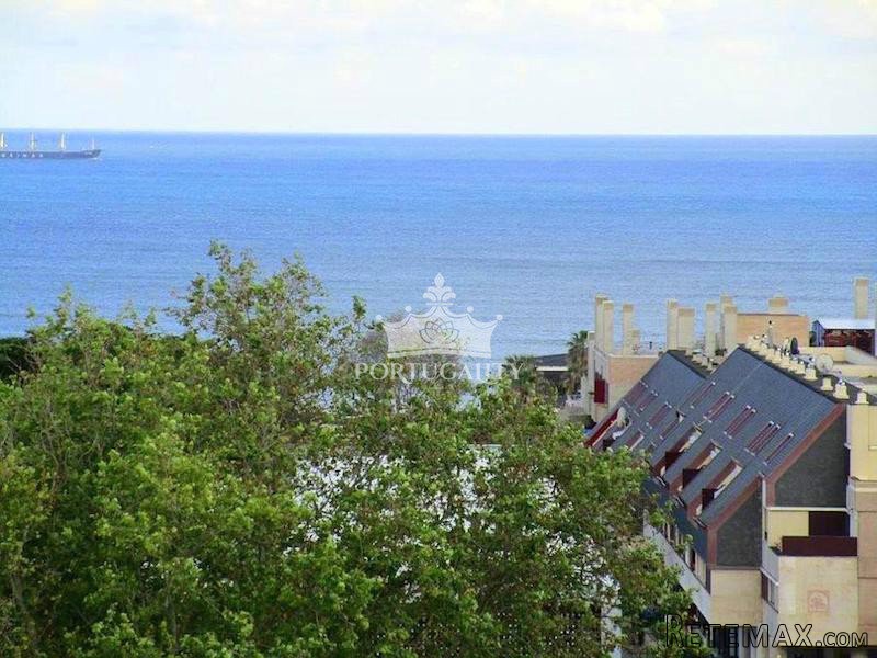 Apartment T2 With Sea View In Estoril