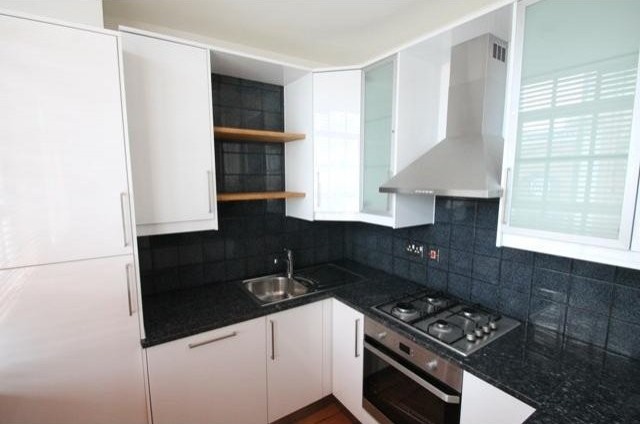 2 bed flat to rent - 2