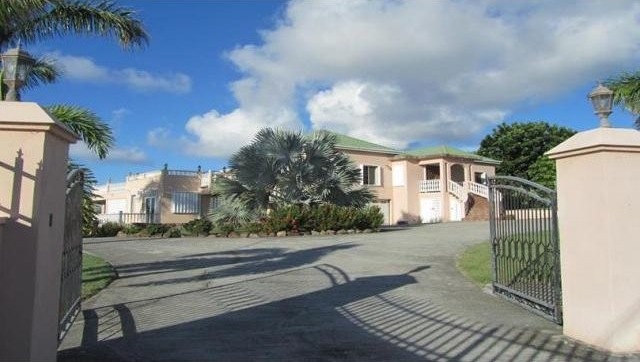 Almost 360, Paradise Estate - 2