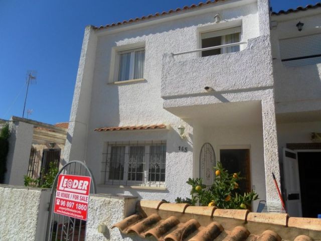 Townhouse for sale 69.950 € Costa..